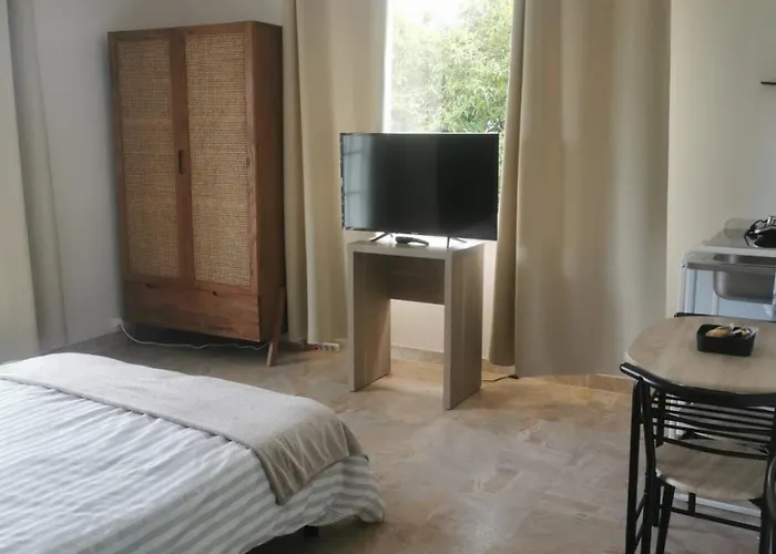 Appartement 2 , Disneyland - Parking Gratuit - Maison Des Platanes